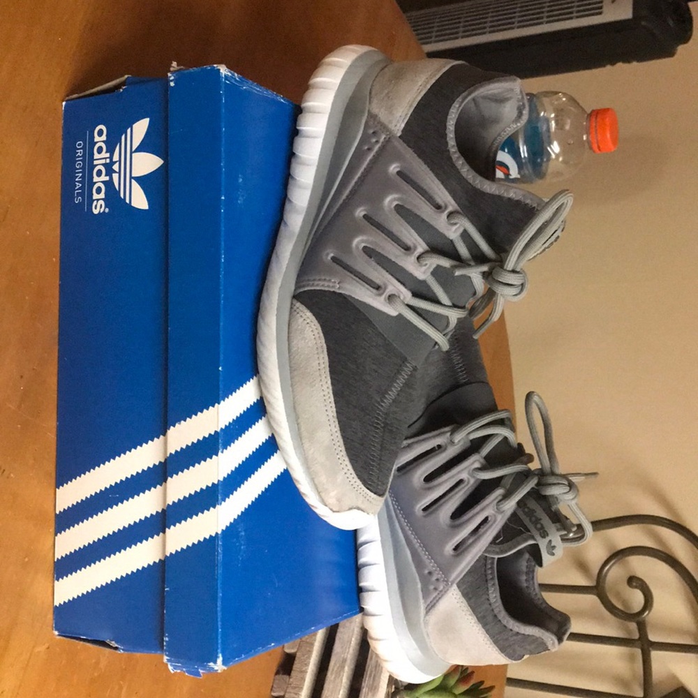 Adidas Tubular radial sneakers